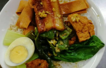 甏肉干飯成創(chuàng)業(yè)新寵？正宗與創(chuàng)新并重，網(wǎng)紅打卡點如何煉成？