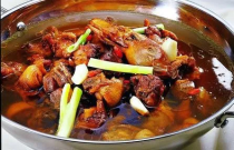 笨鴨火鍋火爆背后：為何笨態(tài)百出卻鮮味十足？創(chuàng)業(yè)者速看！