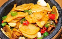 石鍋菜創(chuàng)業(yè)熱潮涌動！創(chuàng)新與傳統(tǒng)并重，創(chuàng)業(yè)者如何實(shí)現(xiàn)商業(yè)成功？
