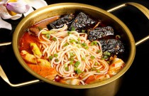 云南米線創(chuàng)業(yè)熱潮！傳統(tǒng)VS創(chuàng)新，誰(shuí)能成食客心頭愛？速來探秘！