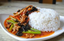 創(chuàng)業(yè)做什么好？學蓋澆飯，快速開店無壓力！