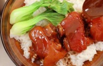 想學(xué)豬腳飯？豬腳飯那里學(xué)比較好？眾多創(chuàng)業(yè)者的共同選擇，點(diǎn)擊了解！