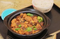 黃燜雞米飯學(xué)習(xí)去哪？黃燜雞米飯學(xué)習(xí)難不難？新手也能快速上手，開(kāi)店必備！
