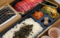 飯盒烤肉是哪里的特色？這道美味背后的故事