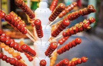 賣糖葫蘆一串利潤(rùn)多少？揭秘糖葫蘆的賺錢秘密！