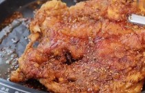 鐵板雞架的腌制方法：讓你的味蕾飛起來！