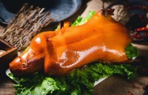 想學(xué)北京烤鴨？這幾點(diǎn)學(xué)費(fèi)你一定要知道！