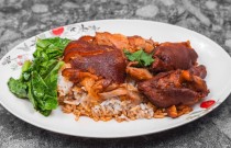 開一家豬腳飯要多少錢？豬腳飯開店成本揭秘！小本創(chuàng)業(yè)的高效指南！