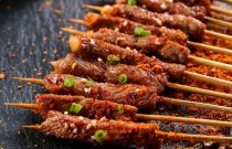 一人即可輕松經(jīng)營！適合單人擺攤的十大小吃項目推薦