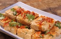 臭豆腐怎么做最好吃？三天學(xué)會(huì)秘制方法，快速開店！