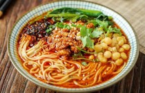 重慶小面學(xué)費(fèi)3800，3天學(xué)會(huì)，7天開店，靠譜嗎？
