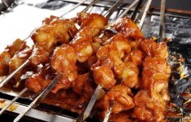 羊肉燒烤的做法和配料：教你做出香嫩多汁的羊肉燒烤！