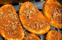 燒烤饃片的做法：外脆內(nèi)軟，美味又獨(dú)特的燒烤小吃