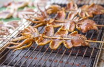 鐵板魷魚的做法和配料，新手也能做出街邊爆款味！