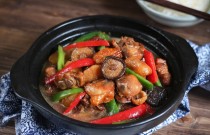 如何做出香噴噴的雞公煲？一學就會的做法和配料大揭秘！