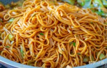 正宗的河南燜面怎么做？操作簡單，香到流口水！