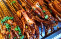 鐵板魷魚賺錢嗎？成本低回本快，小吃創(chuàng)業(yè)就選它！