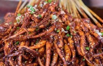 鐵板魷魚哪里學(xué)最好？掌握真本事，排隊都擋不??！