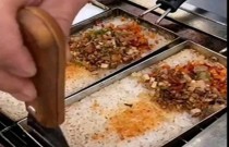 鍋巴飯的做法擺攤能賺錢嗎？味道做對，顧客天天排隊！