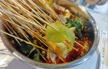 路邊攤小吃培訓(xùn)學(xué)費(fèi)揭秘：投資多少能回本？避坑指南少花冤枉錢！