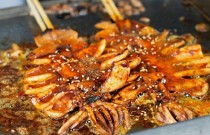 鐵板魷魚哪里學最好？深度解析四大學習途徑，選對機構才能輕松開店！