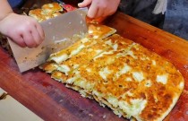 擺攤香蔥大餅利潤分析？學(xué)會(huì)做法配比,經(jīng)營思路更關(guān)鍵！