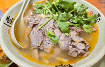 牛肉粉的湯做法及配方揭秘？香濃湯底怎么熬，味道才夠地道！