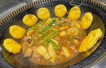 鐵鍋燉學(xué)費(fèi)多少？別被“加盟費(fèi)”忽悠了，學(xué)好技術(shù)自己開(kāi)店才是硬道理！