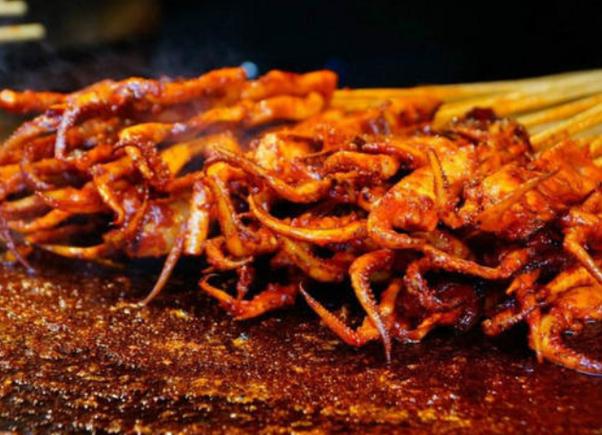 想學(xué)鐵板魷魚？鐵板魷魚哪里學(xué)最好？掌握美味秘訣的地方！