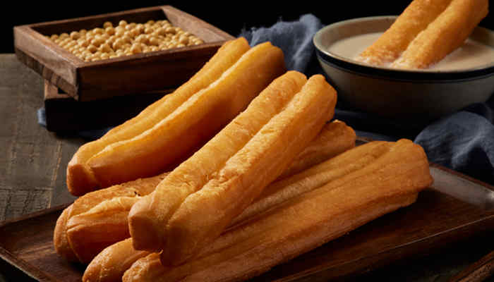 想學(xué)油條技術(shù)？這里的學(xué)費(fèi)讓你意想不到！