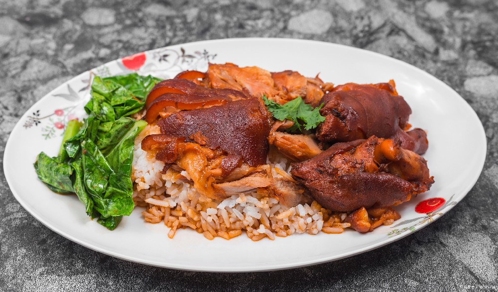 開一家豬腳飯要多少錢？豬腳飯開店成本揭秘！小本創(chuàng)業(yè)的高效指南！