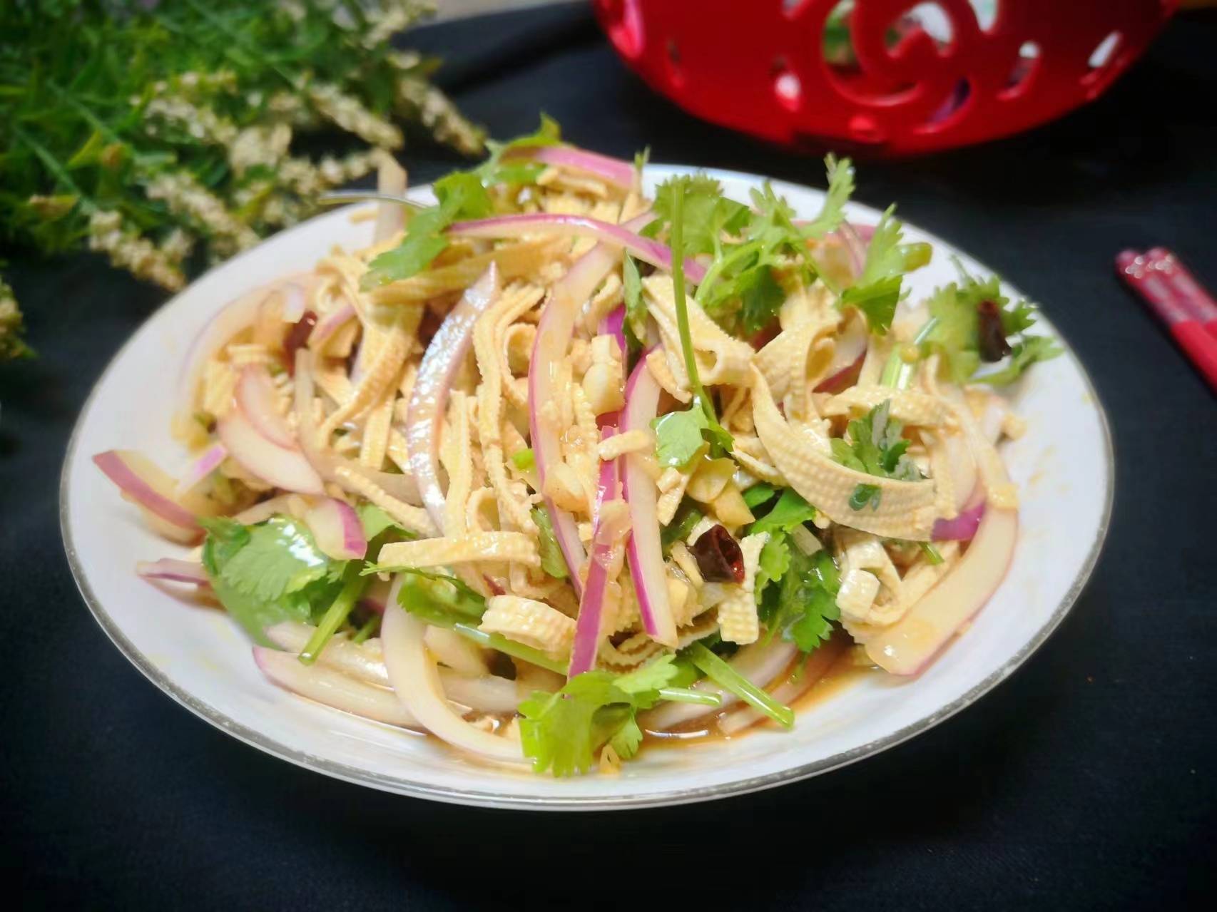 想學(xué)涼拌菜技術(shù)？學(xué)做涼拌菜學(xué)費(fèi)多少？涼拌菜技術(shù)學(xué)費(fèi)大揭秘！