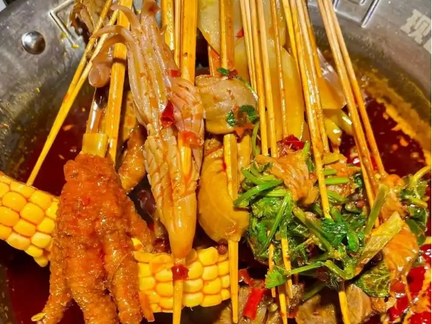 想開串串香店？帶你一步步掌握湯底核心配方，不加盟更輕松！