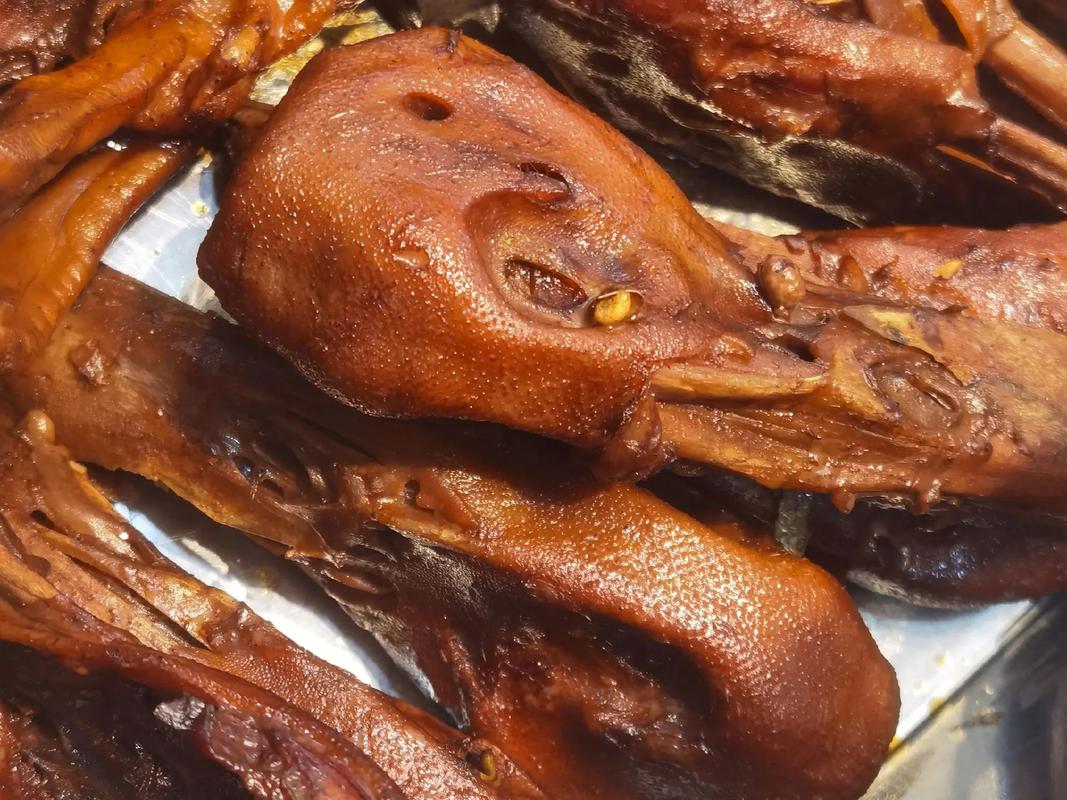 想靠鹵菜熟食賺錢？學(xué)鹵菜熟食能賺錢嗎？揭秘開店盈利秘訣