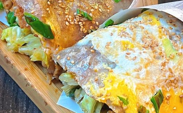 想學(xué)做煎餅果子？聊城哪里學(xué)最正宗，輕松掌握技術(shù)，快速創(chuàng)業(yè)！