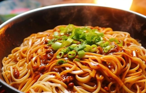 怎么做熱干面？簡單三步，讓你輕松做出地道口味！