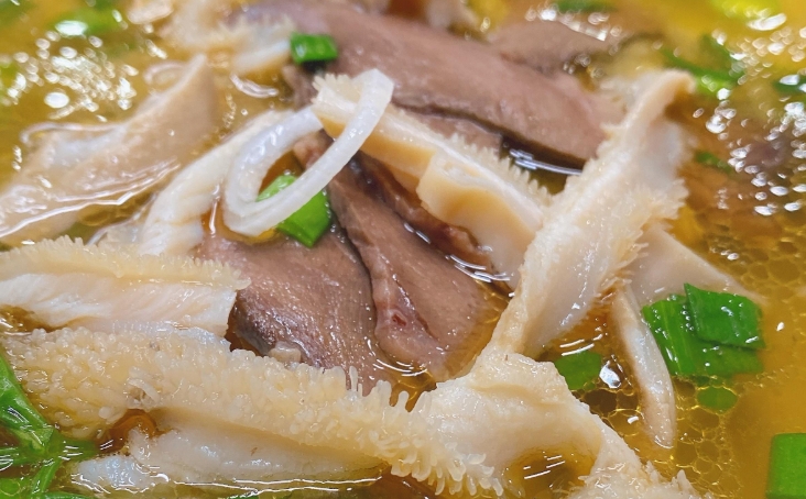 如何制作正宗牛雜粉絲湯，帶來(lái)爆款餐飲體驗(yàn)！