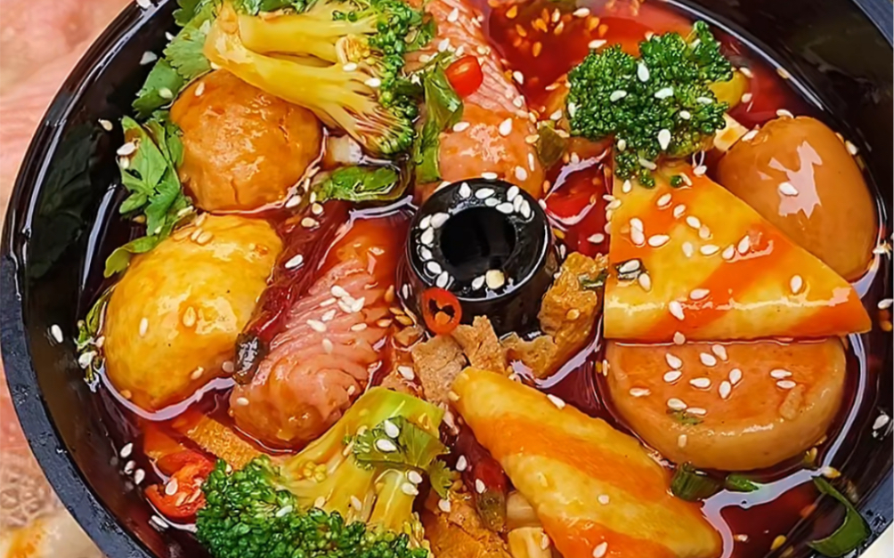 火鍋杯生意靠譜嗎？探討濟(jì)南市場的機(jī)會與風(fēng)險(xiǎn)