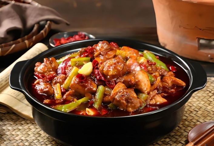 學(xué)習砂鍋菜技藝，掌握獨特風味，開啟美食之旅！