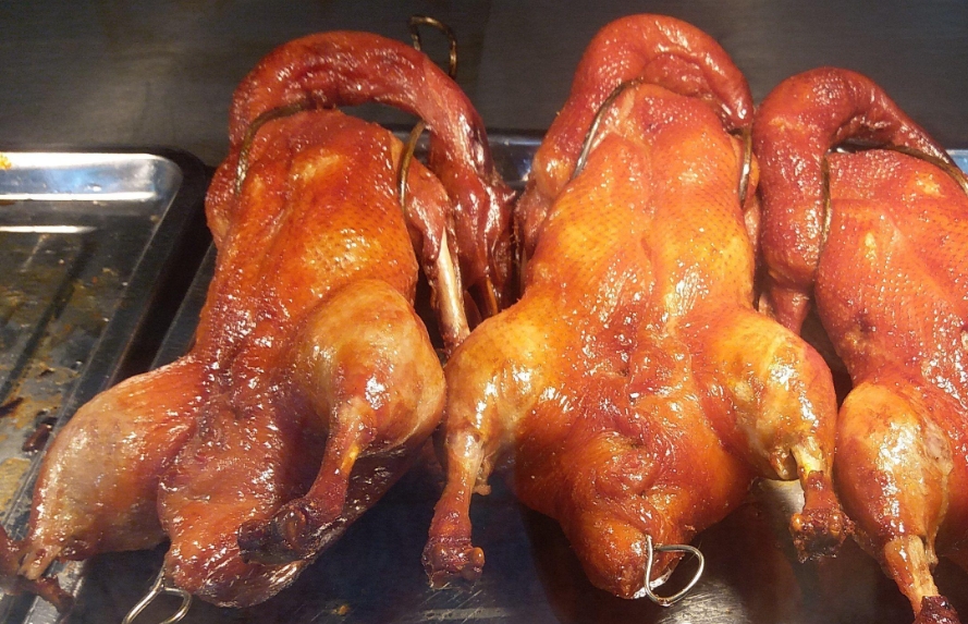 北京烤鴨技術(shù)培訓(xùn)，學(xué)到正宗手法，開啟餐飲事業(yè)！