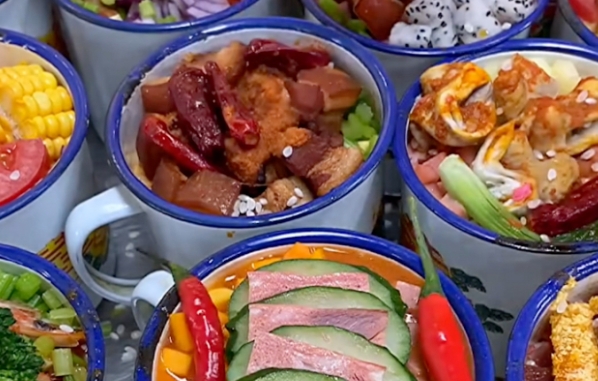 茶缸飯制作培訓(xùn)，掌握地道技藝，開(kāi)啟美食事業(yè)！
