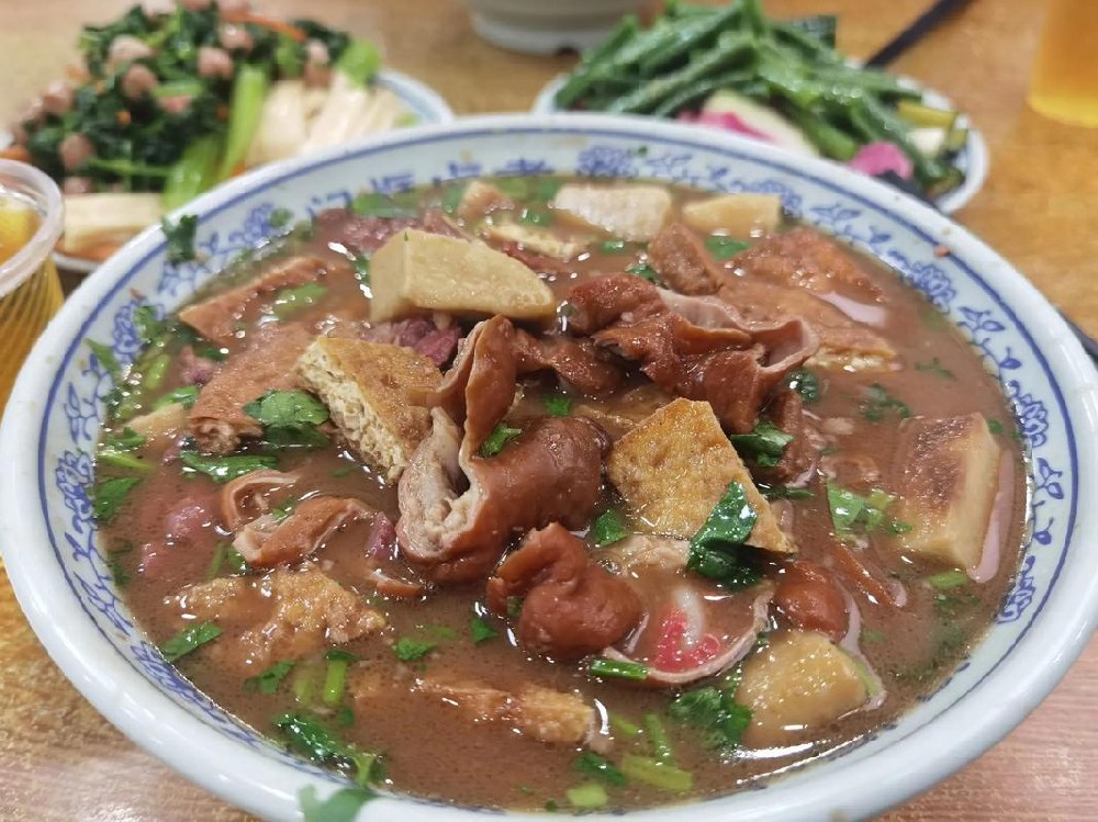 鹵煮去哪里學(xué)？專業(yè)教學(xué)，快速掌握技術(shù)，創(chuàng)業(yè)輕松起步