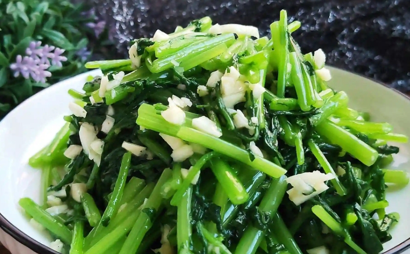 濟(jì)南涼拌菜培訓(xùn)機(jī)構(gòu)，為何成為創(chuàng)業(yè)者的起點(diǎn)？背后隱藏著哪些商機(jī)？