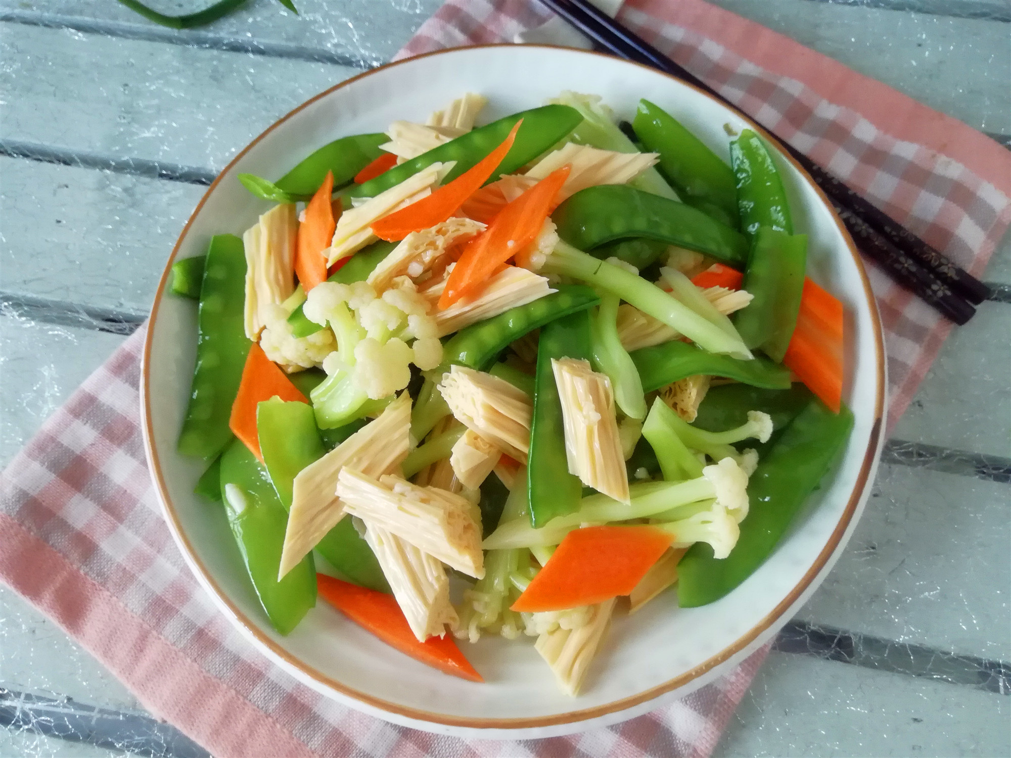 衡水涼拌菜小吃培訓(xùn)班哪家好？學(xué)地道技藝開(kāi)店無(wú)憂(yōu)