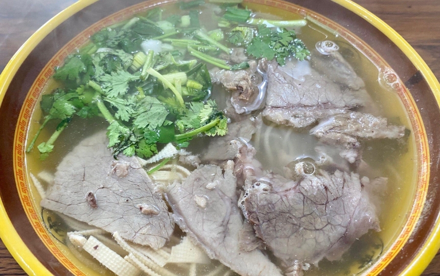 開(kāi)個(gè)牛肉湯店大概多少錢？牛肉湯店創(chuàng)業(yè)成本揭秘，小投入也能實(shí)現(xiàn)高回報(bào)