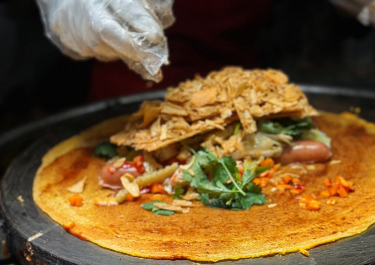 想學(xué)煎餅果子？培訓(xùn)費(fèi)用低，技巧快速掌握