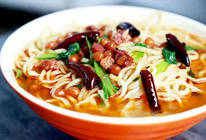 想學(xué)牛肉板面湯料？正宗配方手把手教你做出地道美味