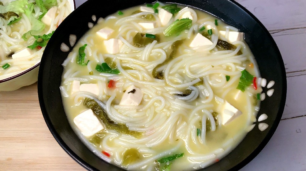 想學(xué)做正宗魚(yú)粉？手把手教你配料與烹飪技巧