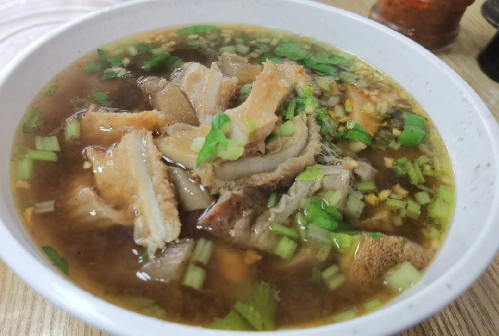 怎樣做牛雜湯？從選材到烹飪，廚仟藝教您做出地道美味！
