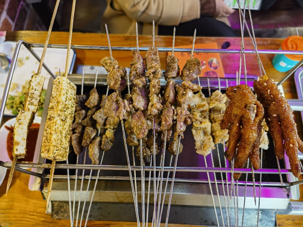 想學(xué)正宗淄博燒烤技術(shù)？來淄博燒烤培訓(xùn)學(xué)校，3天學(xué)會開店！